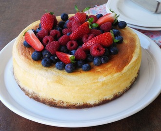 Cheesecake (de forno) com frutos silvestres