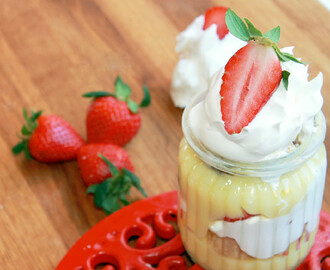 Strawberry-Banana Pudding Mini Trifles