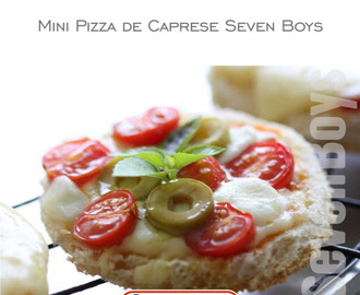 Mini Pizza Caprese com Pão de Forma