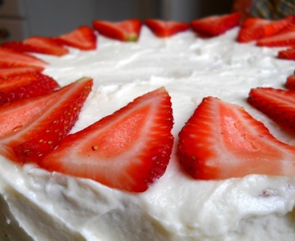 Summertime Strawberry Cake with Cream Cheese Frosting