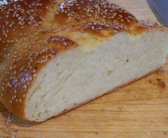 Easter Bread/Tsoureki/Choureki (Toula M)