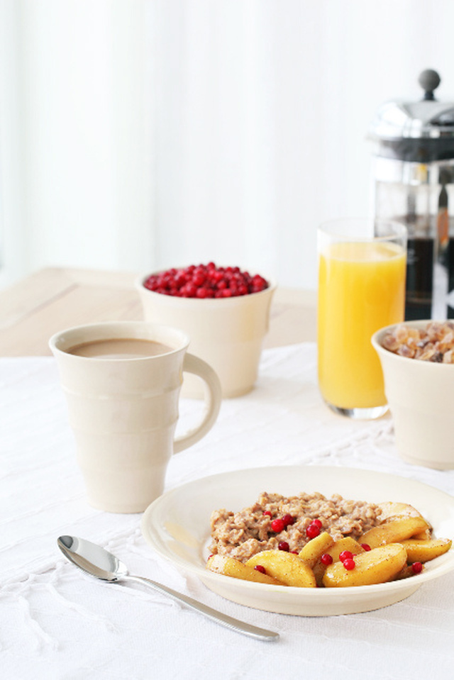 A healthy start to your day: buttered apple oatmeal porridge