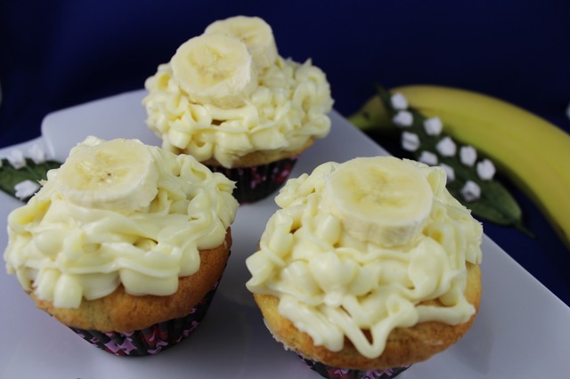 Banana Bread Cupcakes with Cream Cheese Frosting