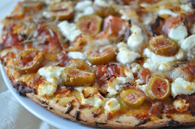 Fig, Caramelized Onion, Prosciutto & Goat Cheese Pizza for Valentine’s Day