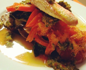 Lasagne van rode poon met aubergine, tomaat, spinazie en pesto