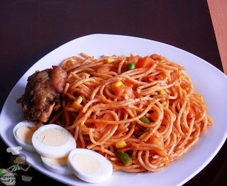 Jollof Spaghetti - Spaghetti Jollof with vegetables