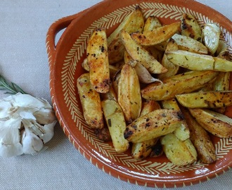 Batatas assadas com alecrim e alho