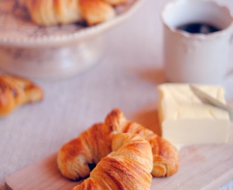 Domáce maslové croissanty
