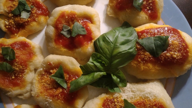 Pizzette Fritte Alla Napoletana Ricetta Da Mytaste