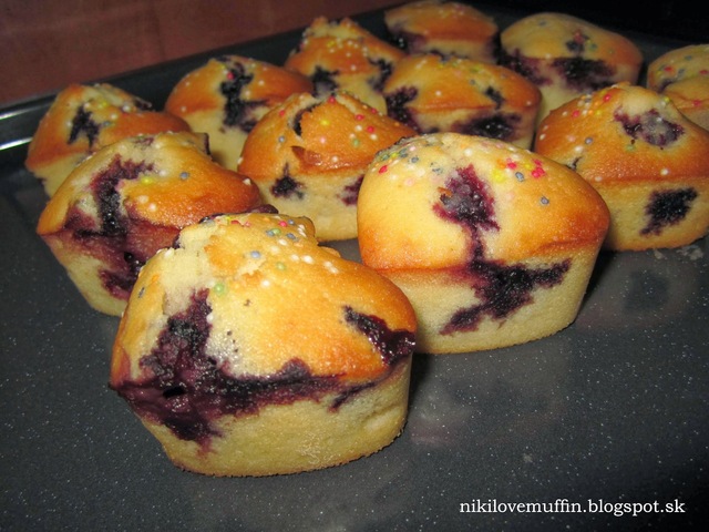 Muffiny čučoriedkové, malinové alebo s lesným ovocím