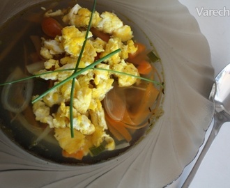 Trochu netradičná zeleninová polievka s vajíčkom (fotorecept)