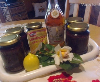 Jahodový džem s vanilkou a koňakom (fotorecept)