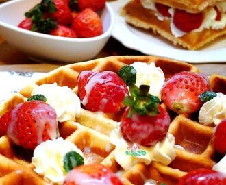 草莓煉乳鬆餅~Waffle格子版^^