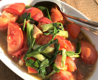Grillad tomatsallad