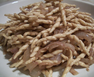 Trofiette with Onions and Anchovies
