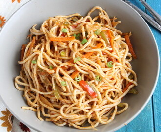 Hakka Noodles | Vegetable Noodles