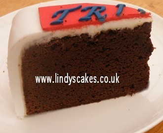 Delicious chocolate fudge cake recipe as baked by Lindy