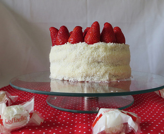 Erdbeer-Raffaello-Torte