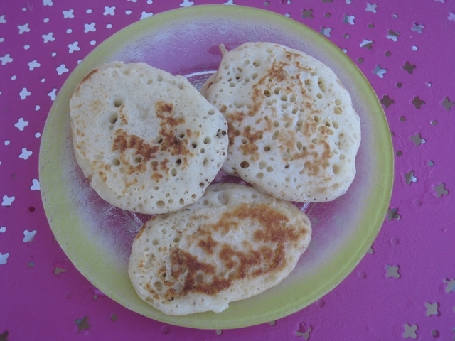 CRUMPETS (PÂTISSERIE ANGLAISE)