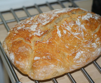 Chlieb Delikates