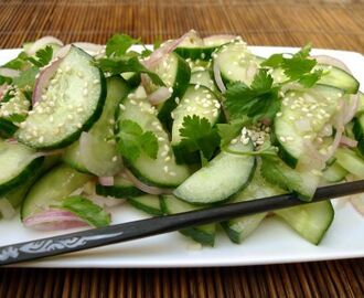 Frisse komkommersalade