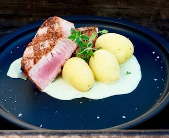 Grillad tonfisk med kokt färskpotatis & krämig örtsås!