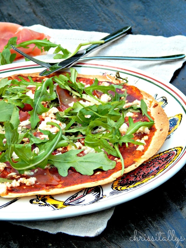 Wrap Pizza "Chrissitally" mit Feta, Serano, und Rucola