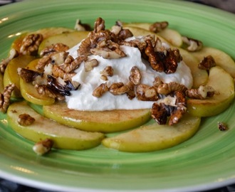 Griekse yoghurt met appel en walnoten