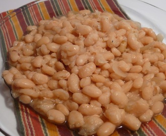 Southern-Style Beans with Ham Hocks