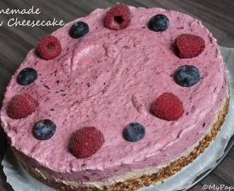 Recept: Raw Cheesecake met blauwebessen en frambozen