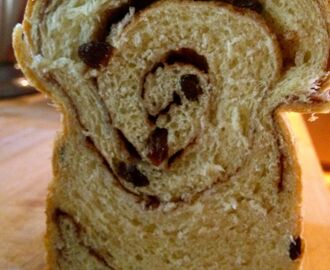 Cinnamon Raisin Swirl Butter Bread ~ I think the kids will be very happy in the morning