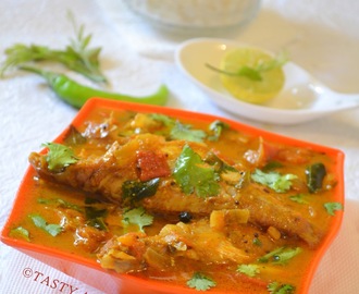 Spicy Fish  Kuzhambu / Chettinad Fish Curry :