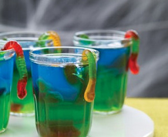{Halloween Recipe} Slimy Jell-O Worm Snacks