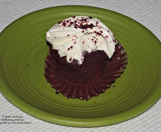 RED VELVET CUPCAKES with CREAM CHEESE FROSTING