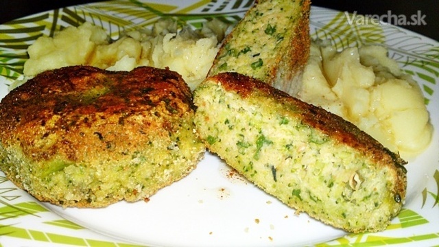 Brokolicové fašírky s tekvicovými semienkami a sezamom (fotorecept)