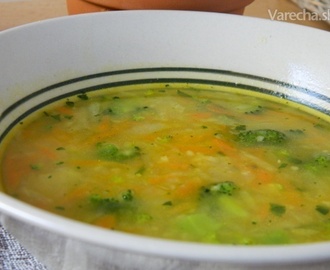 Zeleninová polievka s kuskusom