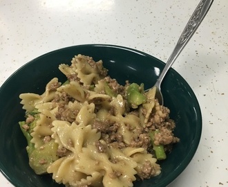 How to Make Easy Beef and Broccoli Stroganoff