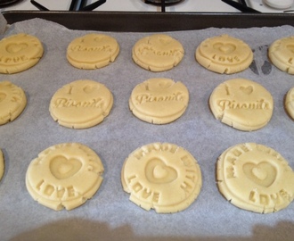 Quick stamped shortbread biscuits – Nanna’s recipe.