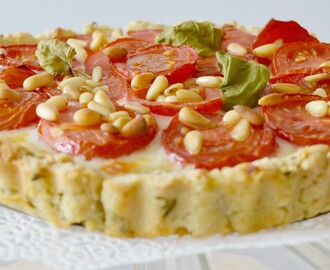 Petite tarte à la tomate – Pâte sablée aux herbes et aux amandes