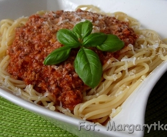 Spaghetti z sosem mięsno – warzywnym