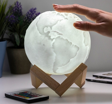 Oppladbar Planet Earth LED-lampe