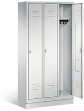 Garderobenschränke mit Sockel grau, 500 x 900 x 1800 mm, Drehschloss
