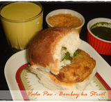 red and green chutney for vada pav