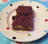 caramel shortbread with digestive biscuit base