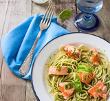 espaguetis con salmon fresco