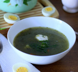 zupa szczawiowa z jajkiem i ziemniakami