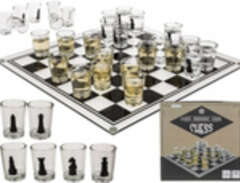 Schackspel med Shotglas