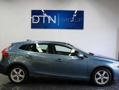 Volvo V40 D2/Panorama/ Mome...