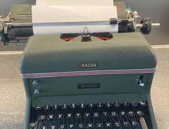 Antik skrivmaskin, Halda-Åt...