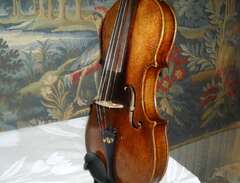 Violin 4/4 etiketterad Geor...